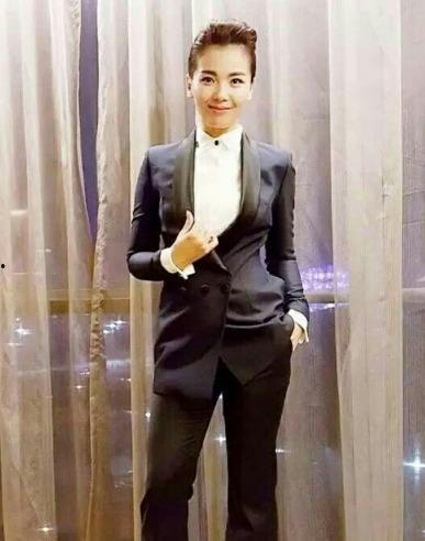 明星的职业装,明星职业装风采大盘点